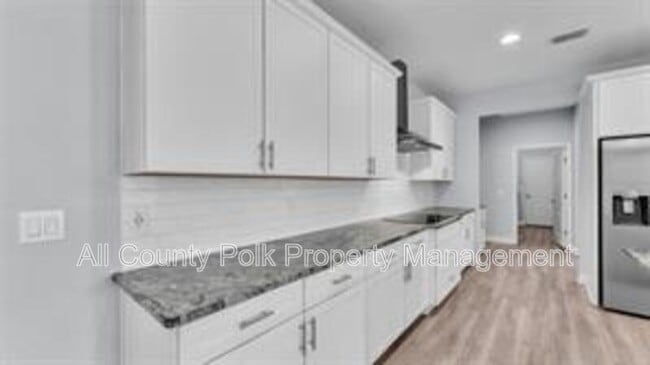 Building Photo - 1095 Woodland Oaks Dr