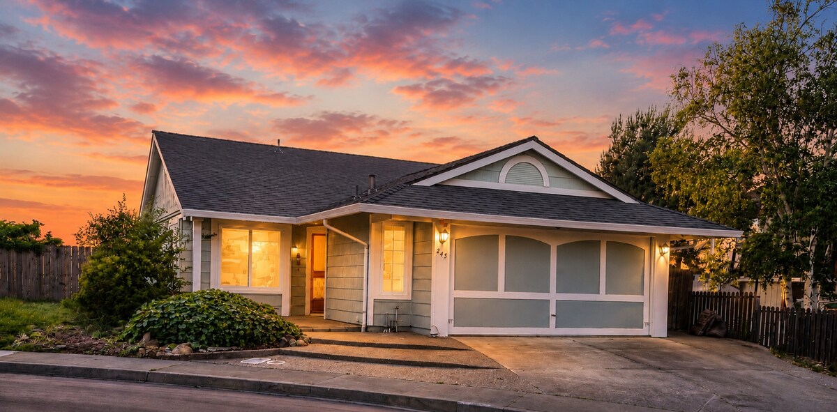Building Photo - 245 Voyager Dr
