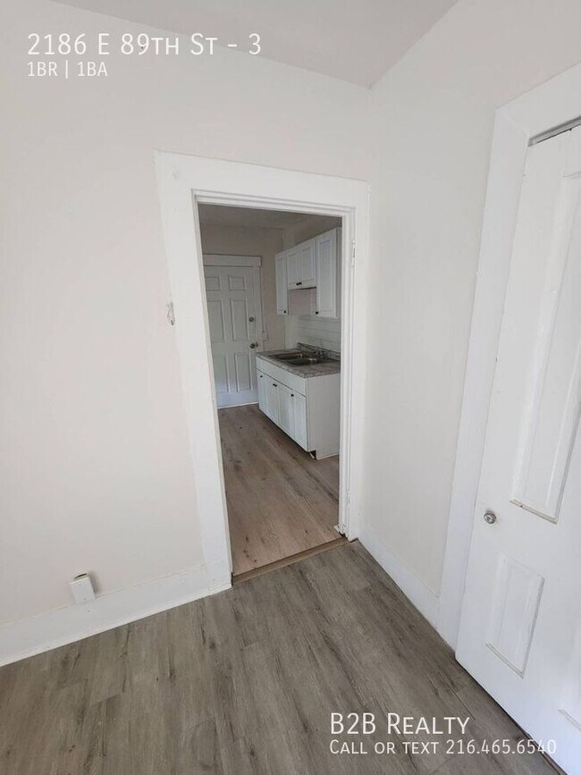 Building Photo - 2186 E 89th St