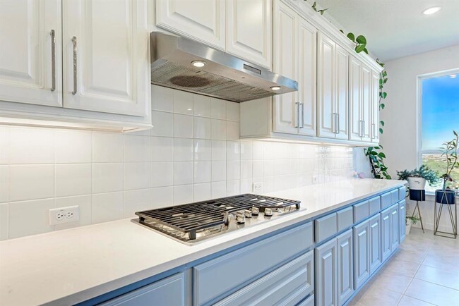 Building Photo - 1405 Golden Celebration Bend