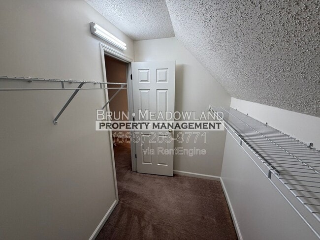 Building Photo - 6523 Doe Creek Way