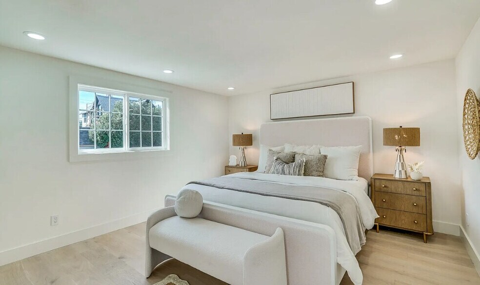 Building Photo - 331 San Antonio Ave