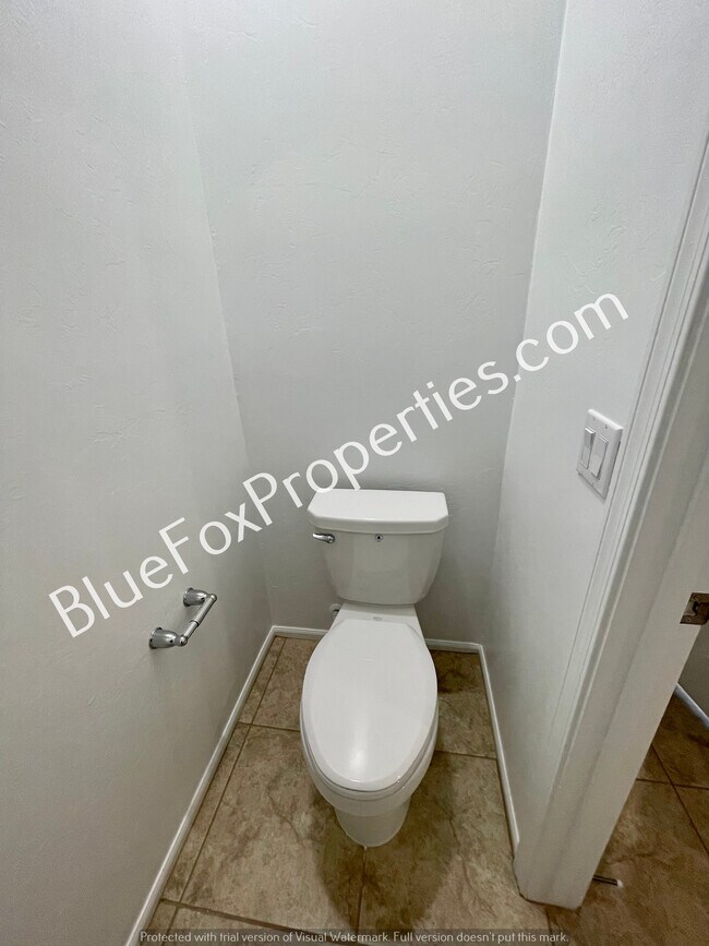 Building Photo - 6305 E Desert Peak Dr