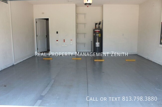 Building Photo - 33163 Sand Creek Dr