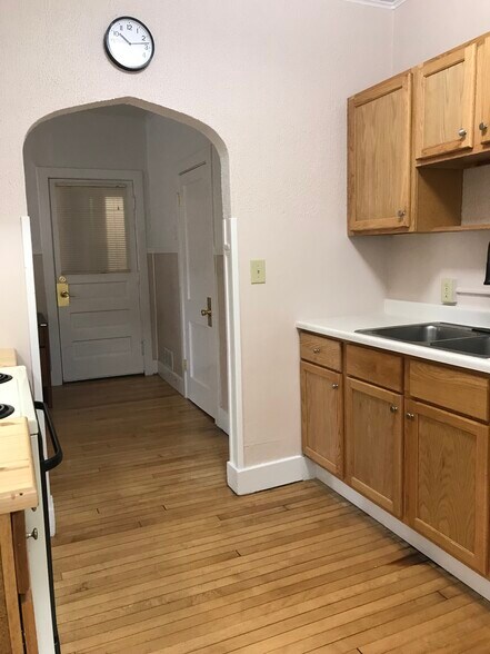 Building Photo - 529 N 4th St