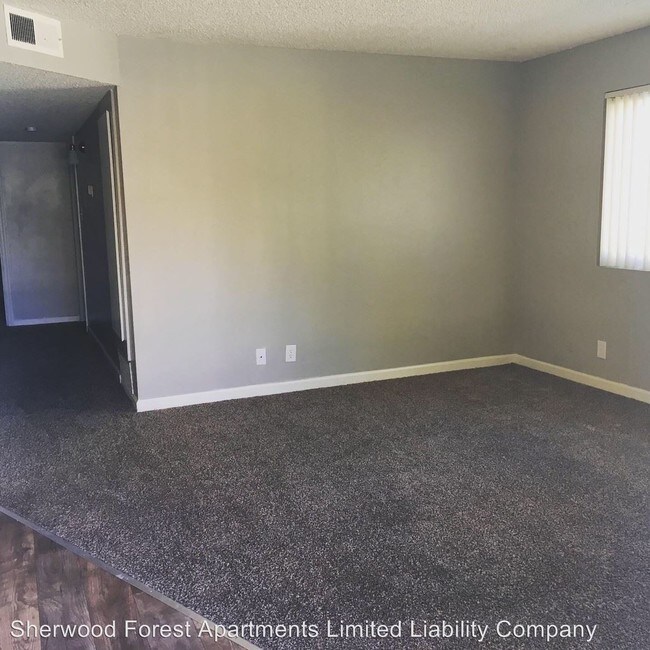 Building Photo - 710-720 Robinhood Dr