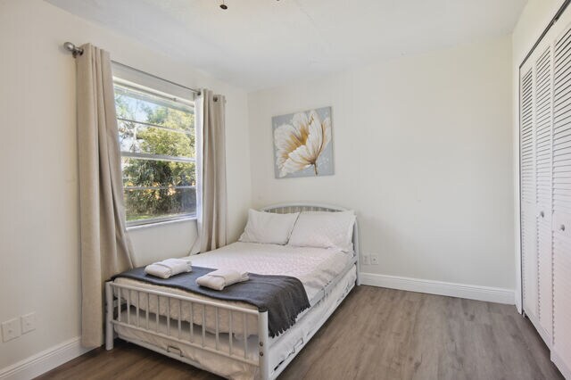 STAGED PHOTO - 813 W Magnolia St