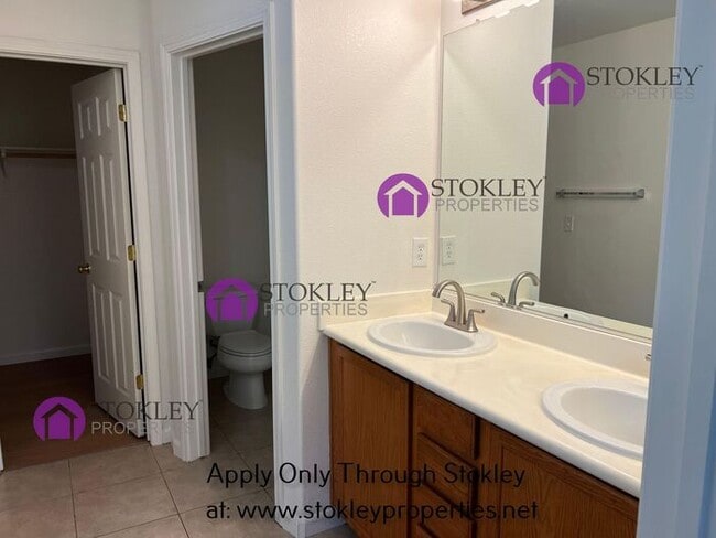 Building Photo - 1 Addison Ct