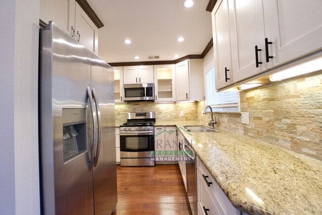 Building Photo - 1 Oliva Dr