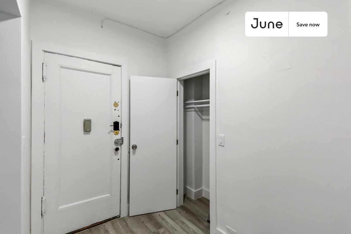 Building Photo - 609 W 151st