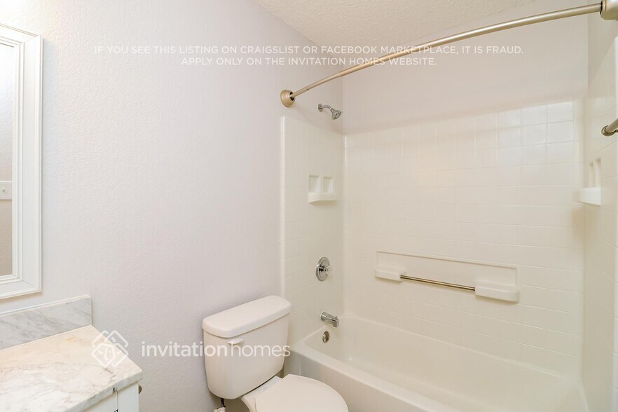 Building Photo - 632 Creekview Dr
