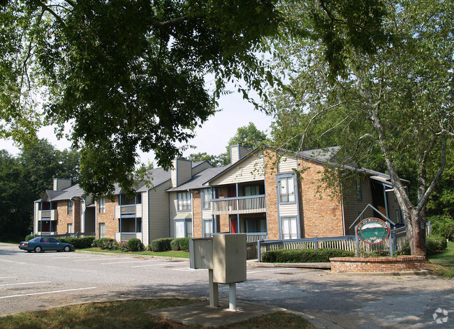 Primary Photo - Towne Oake Apartments