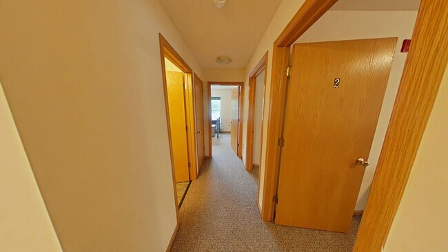 Building Photo - 4 Bedroom, 2 Bathroom