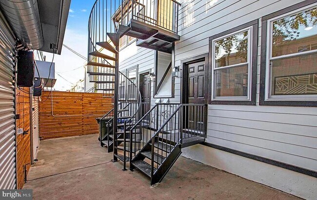 Building Photo - 1137 Owen Pl NE