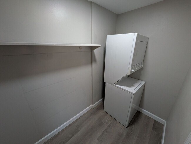 Building Photo - 2nd Floor 2/1 Condo at Carrington Park in ...