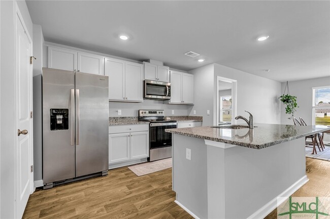 Building Photo - 216 Skylark Rd