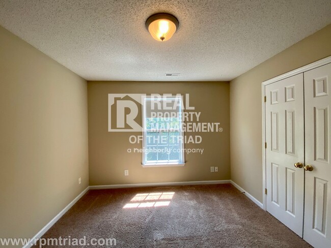 Building Photo - *Move In Special* Deacon Ridge Gated Commu...