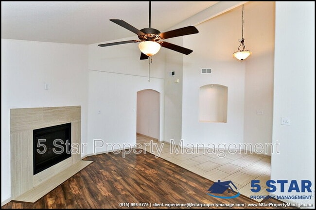 Building Photo - 5005 Moon Ranch Ln