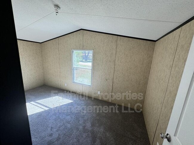 Building Photo - 10523 Shadow Wood Cir