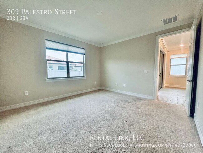 Building Photo - 309 Palestro St