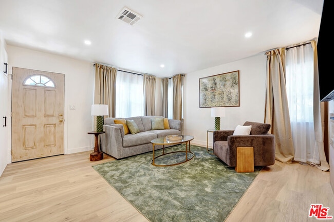 Building Photo - 5252 Canoga Ave