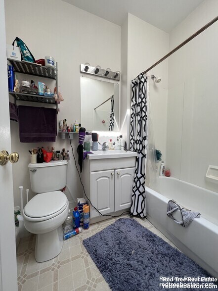 Building Photo - 8-10 Glencoe St. Unit 5