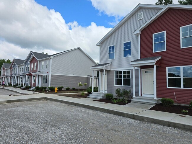 Building Photo - Megway Ct. (2-5)