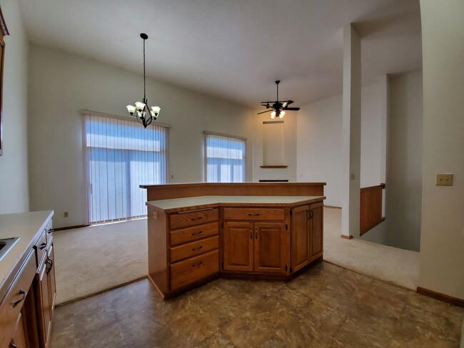 Building Photo - Candle Park West Townhomes - 1721