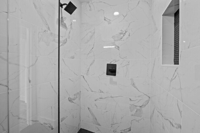 Building Photo - New Construction in Trinity Park near Duke - 2 Bed, 2 Bath, Stunning! - Pet Friendly