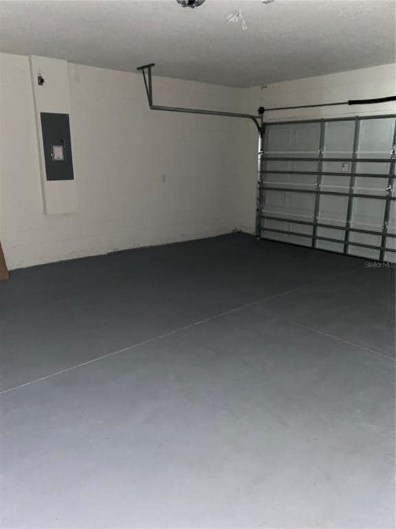 Building Photo - 2363 White Lilly Dr