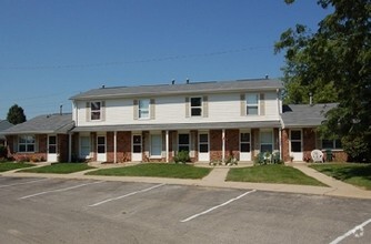 Building Photo - STERLING COURT APARTMENTS