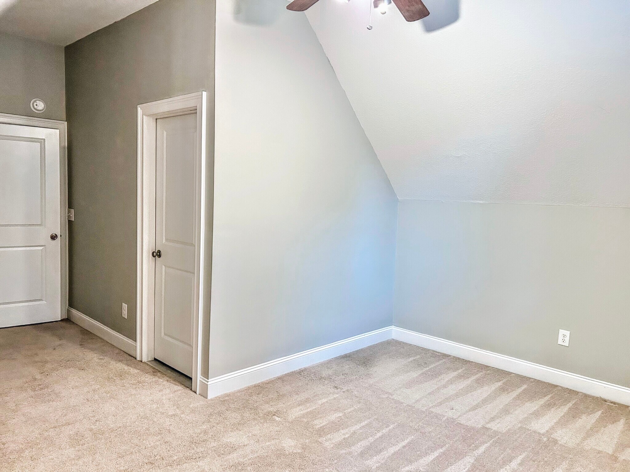 Building Photo - 291 Greystone Dr