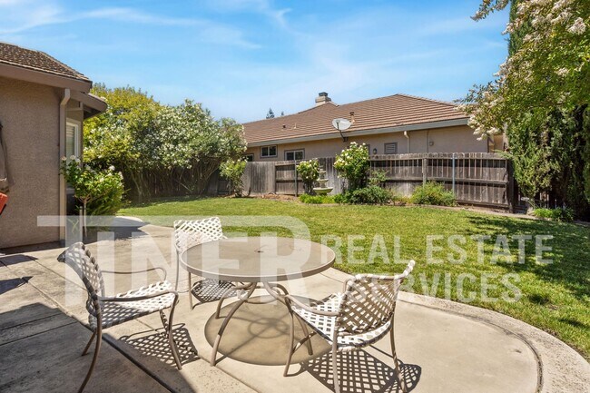 Building Photo - 5967 Radmere Dr