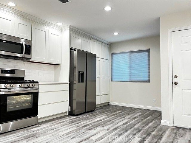 Building Photo - 7631 Amazon Dr