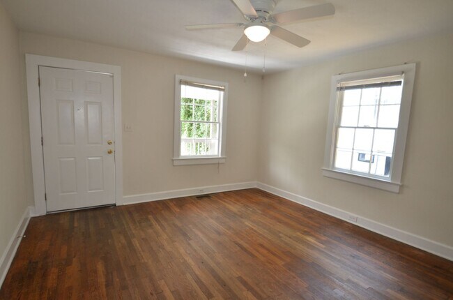 Building Photo - Charming 2-Bedroom, 2-Bath Single-Family Home with Sunroom & Wooded Views