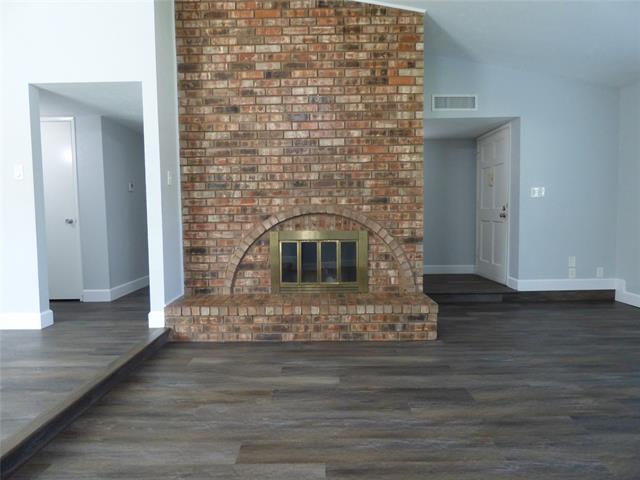 Building Photo - 5016 Roberts Dr