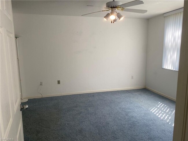 Building Photo - 290 Naples Cove Dr
