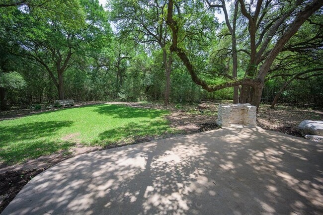 Building Photo - 6000 La Naranja Ln
