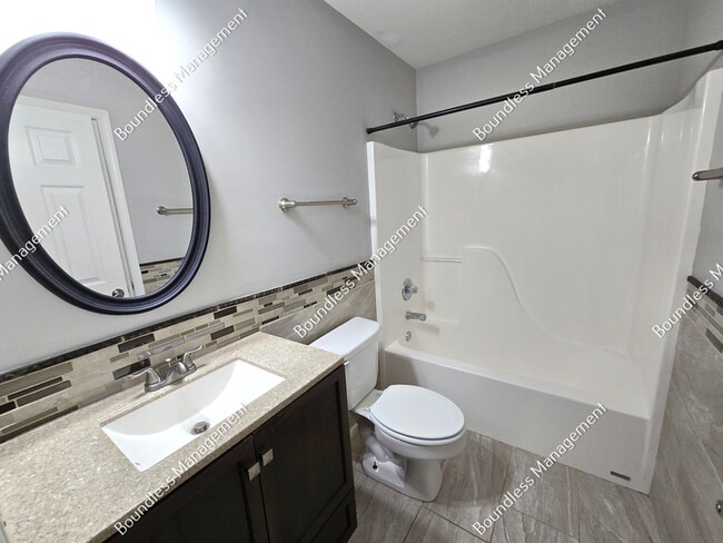 Building Photo - 2014 Ellison Way NW