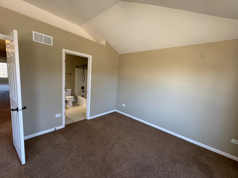 Building Photo - 2766 Blakely Ln