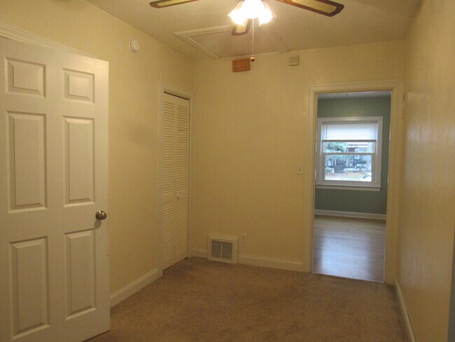 Building Photo - 3834 N Sturdevant St