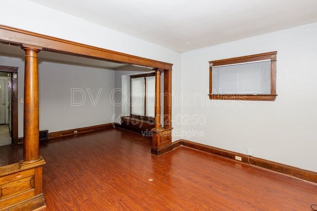 Building Photo - 3131 W 58th St