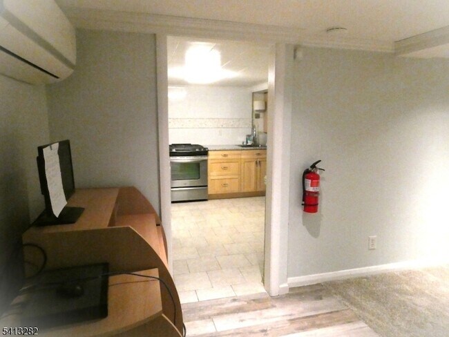 Building Photo - 355 Elm St