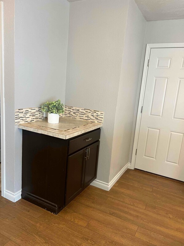 Building Photo - 748 S 7th St