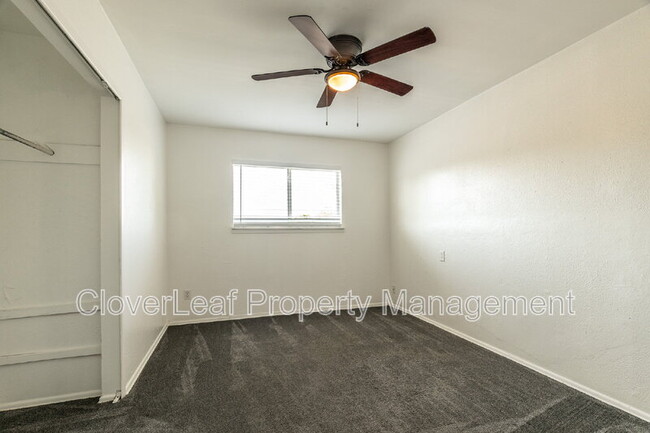 Building Photo - 5102 Staplehurst St