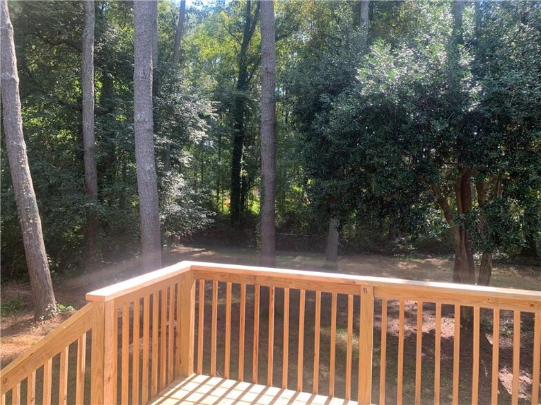 Building Photo - 1760 Fairview Cir