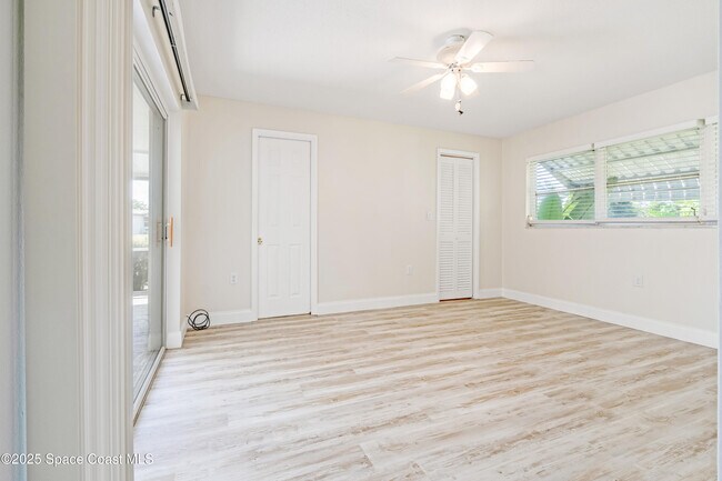 Building Photo - 1730 Canal Ct