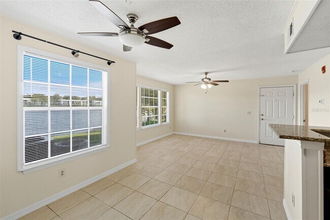 Building Photo - 1039 S Hiawassee Rd