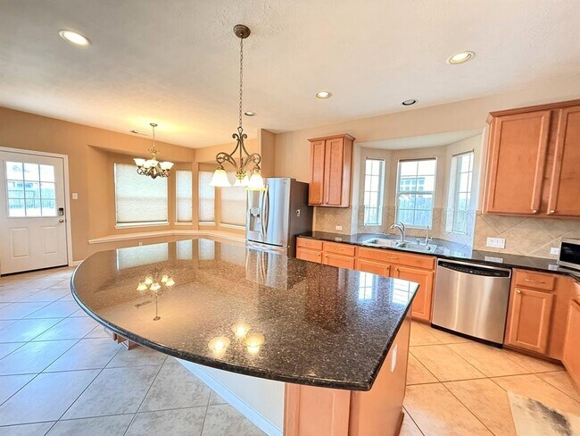 Building Photo - 2214 Jurgensen Ln