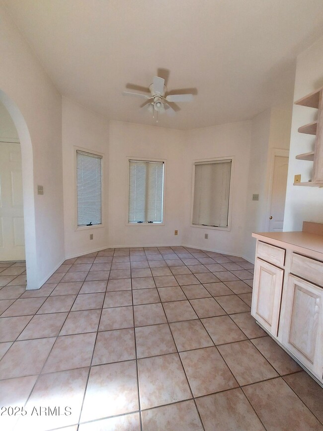 Building Photo - 2817 Vía Del Oesta